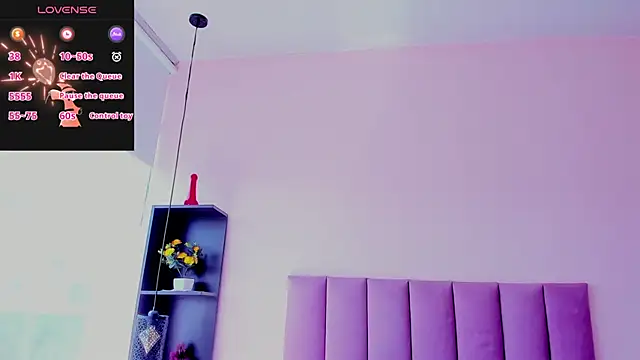 violet_myerrs webcam