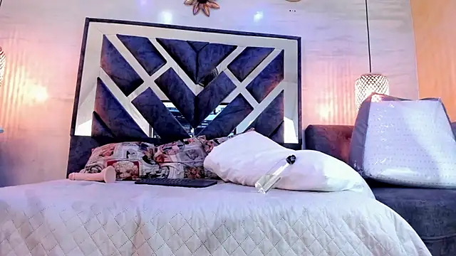 annie_vega17_ webcam