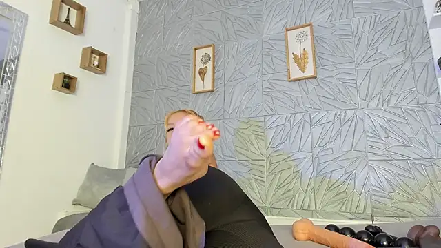 agatadelphine (F young) - get naked for me