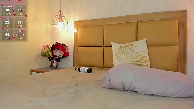 sunnycyrus (F young) - fuck my pussy + rain squirt 💦🍑