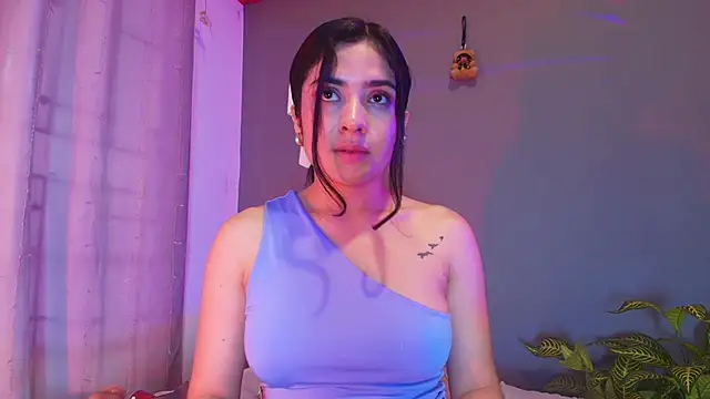 adara_johnson__ webcam