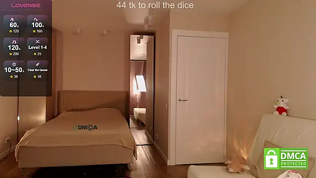 lulu_moonmoon webcam