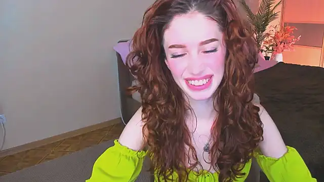 ChristinaConteeree webcam