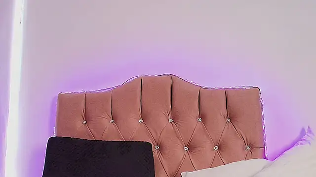 naomi_diamond_ webcam