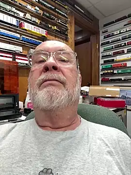 jcaspen (M grandpa) - 10000 token for medical bill