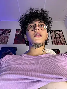 abby_evanns1 (F young) - Anal plug and slap ass