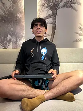 abrilandjulian webcam