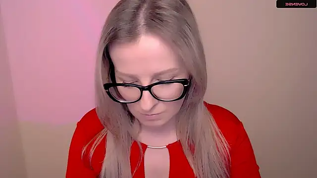AnnePeach webcam