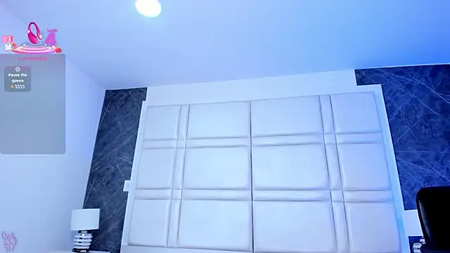 charlottewhitte webcam