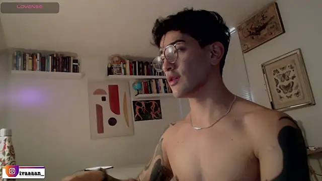 ivaaaan_'s live cam