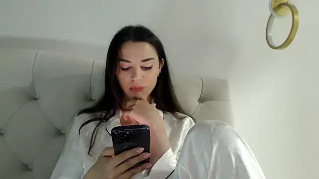Mika_Gold webcam