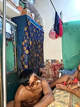 Real_Desi_Couple webcam