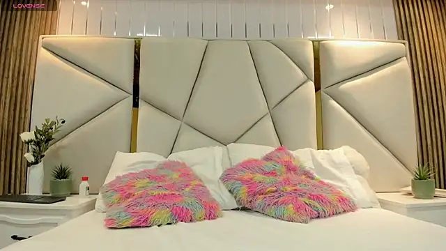 rebeca_brown_ (T teen) - ICE ON TITS