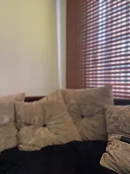 Webcam Model (salomesweet13)  is live.Free join now!