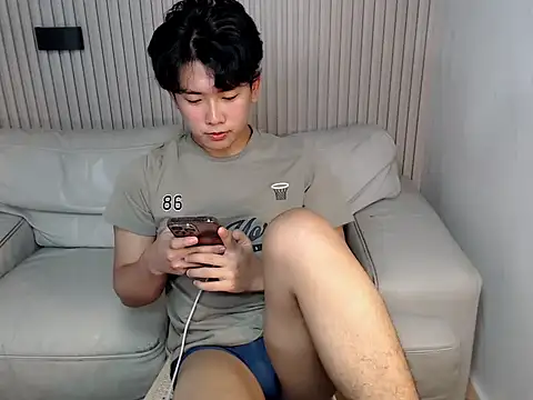 dangerzone0122 webcam