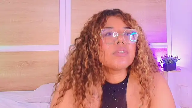 Your_big_ebony_goddness webcam