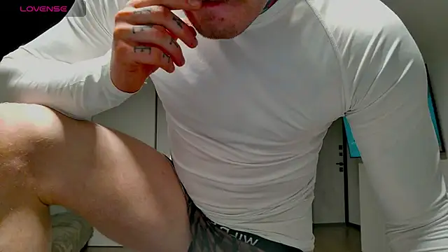 white_King9999 webcam