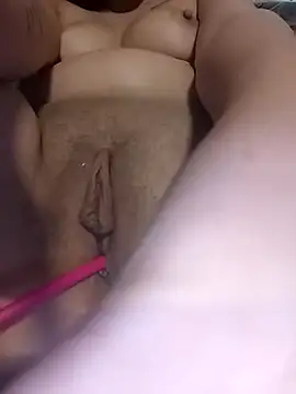 Themaskedgirl21 webcam