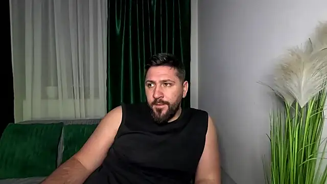 Gold_Alpha_Boy webcam