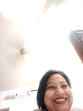 Cute-Janvi20 webcam