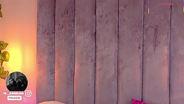 angelicaa_garcia webcam