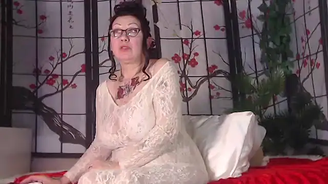 NightOrhideya webcam