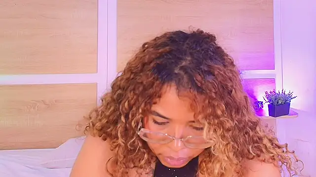 Your_big_ebony_goddness webcam