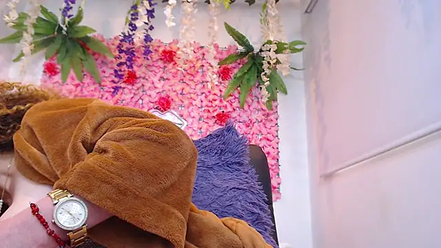 BLONDE_SEXYHOT webcam