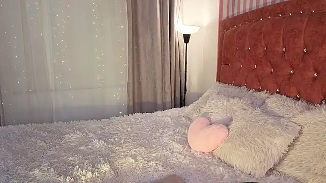 LunaVelvet777 webcam