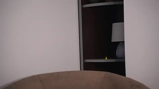 ElviraGounder webcam