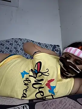 Hot-Beautiful_Cpl webcam