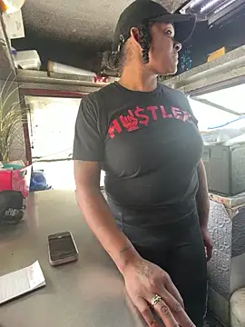 HaloRodeoLover2 live sex cam