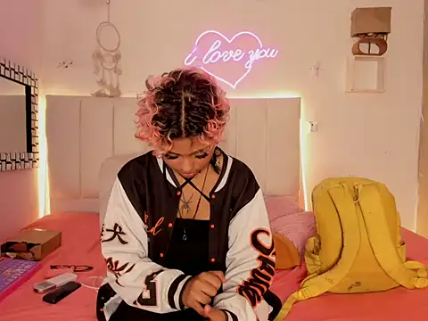 lilith_horny - Lilith_horny's free webcam