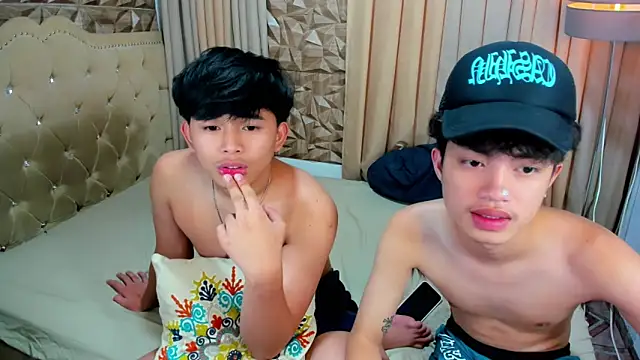 xlovercutietwink webcam