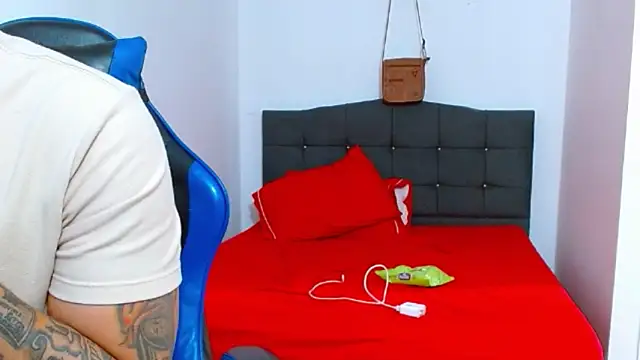 big--boss (Ask my age) - fuckface hard+deep 2 minute antonella