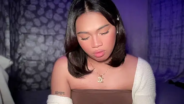 Exotic_alyssa69 webcam