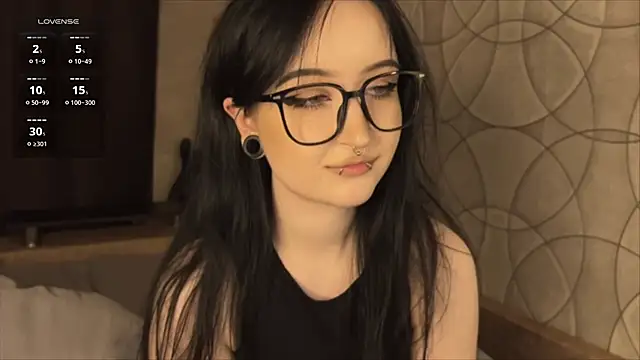 sinspirits (G young) - undress to lingerie + doggy face 2 cam