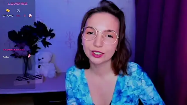 KindHazelHere_ webcam