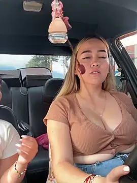 danielavegax (G young) - 2 girls play with their ass