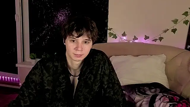 AnthonyCuutie webcam