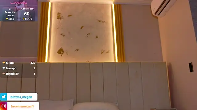 Megan_browns1 webcam