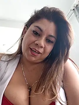 Laura-Hernandez webcam