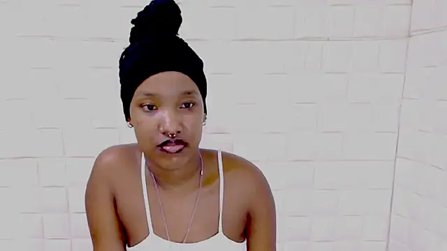 EroticSexyPrada webcam