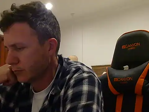 TroyDieselXXX webcam