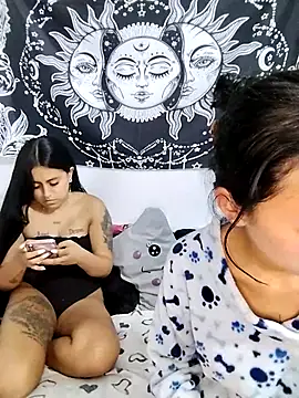 emily_n_abby webcam