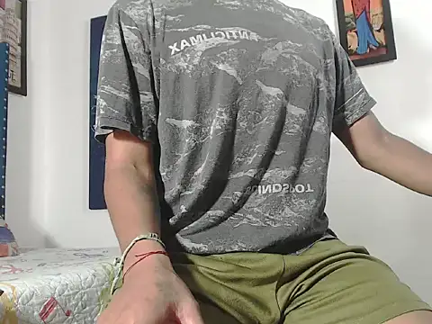 crissex3 (M young) - 📍oil on my body  🍑