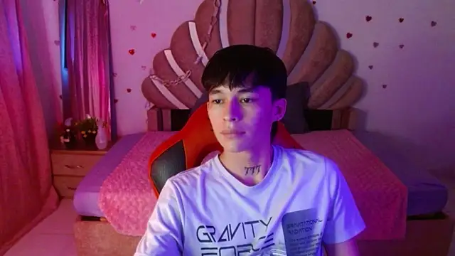 marco_fox723 (M twink) - Show Abs with watter😋