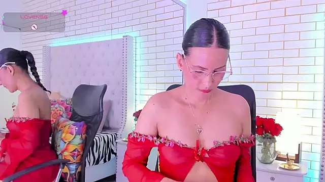 Coco_Balenciaga_ webcam