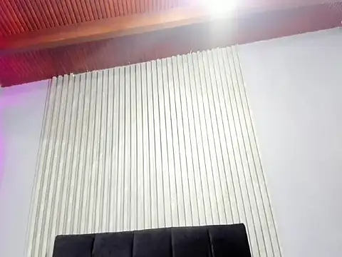 Paulinna_Curvy webcam