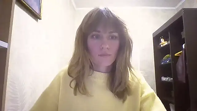 elenoreholguin (F young) - Show boobs